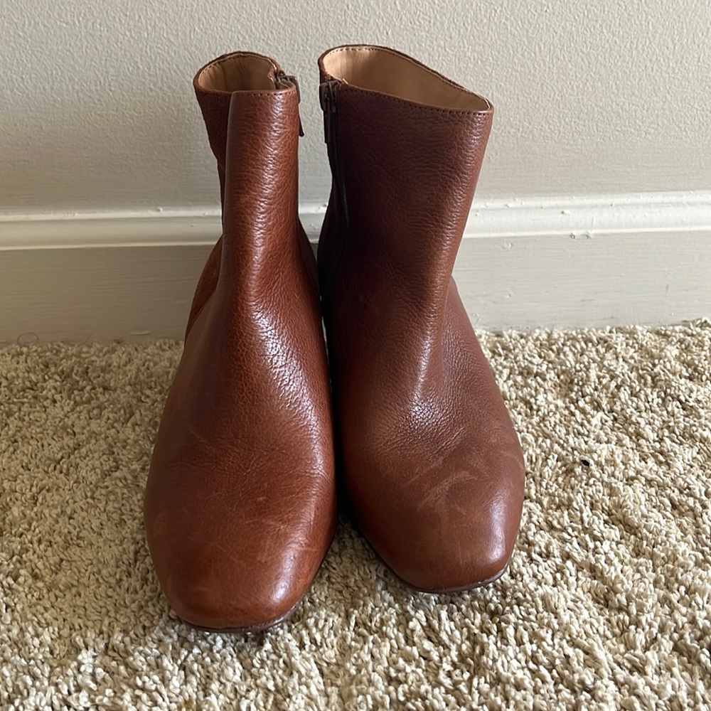 7.5 Brown Crown Vintage Ankle Boots